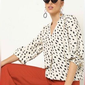 Cream Relaxed Buttoned Blouse with Mandarin Collar